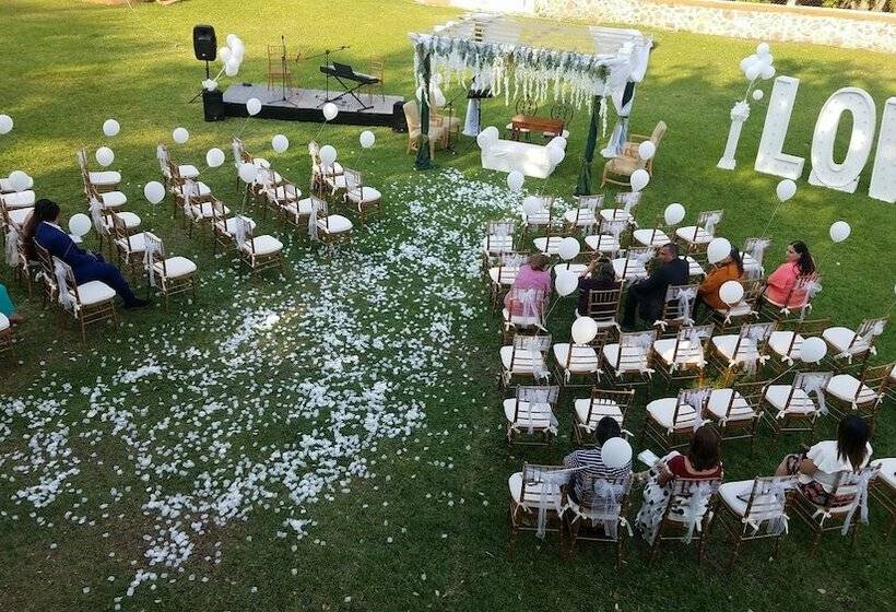 هتل Club Quinta Pat Resort & Restaurant