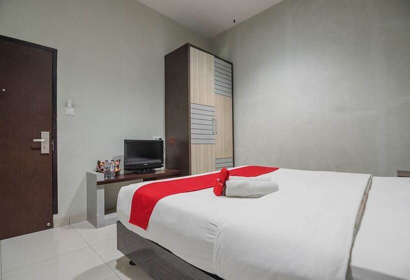 호텔 Reddoorz Plus Near Simpang Rimbo Jambi