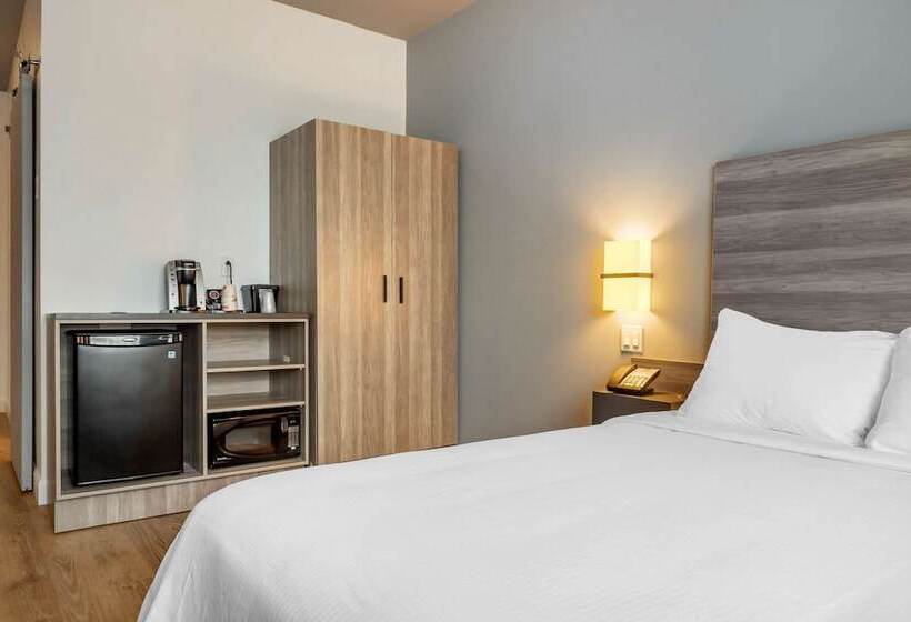 فندق Rodeway Inn