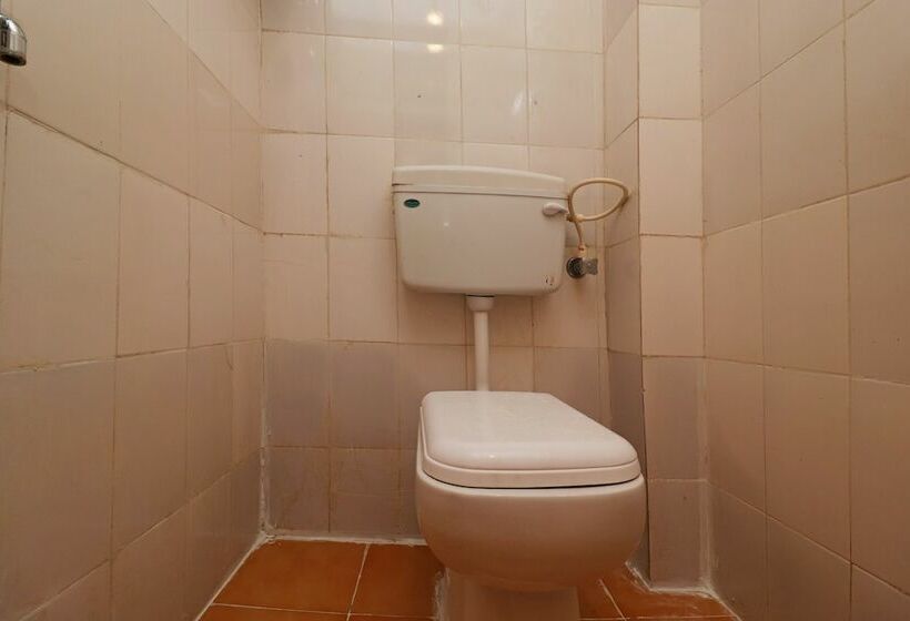 فندق Sai Yatri Niwas By Oyo Rooms