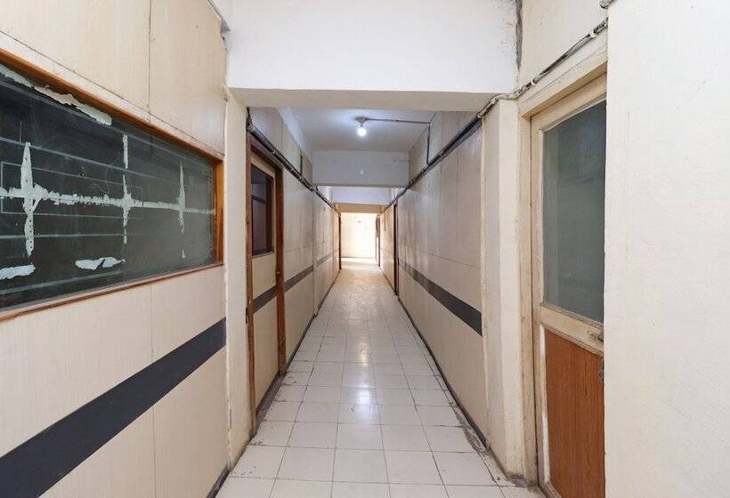 فندق Sai Yatri Niwas By Oyo Rooms