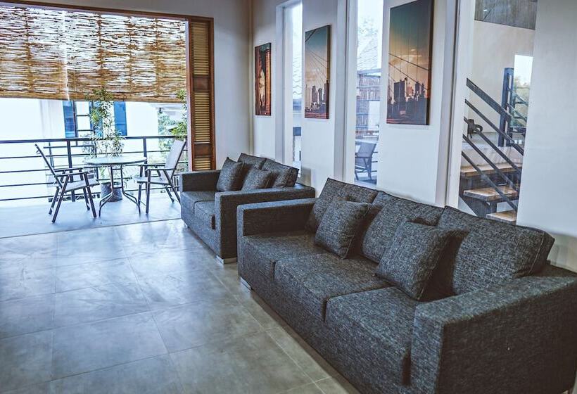 هتل Villa Tomasa G