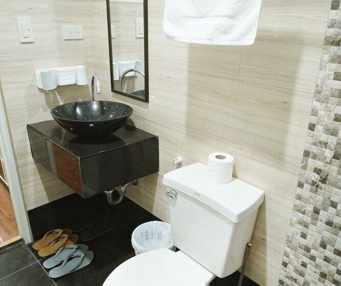 هتل Villa Tomasa G