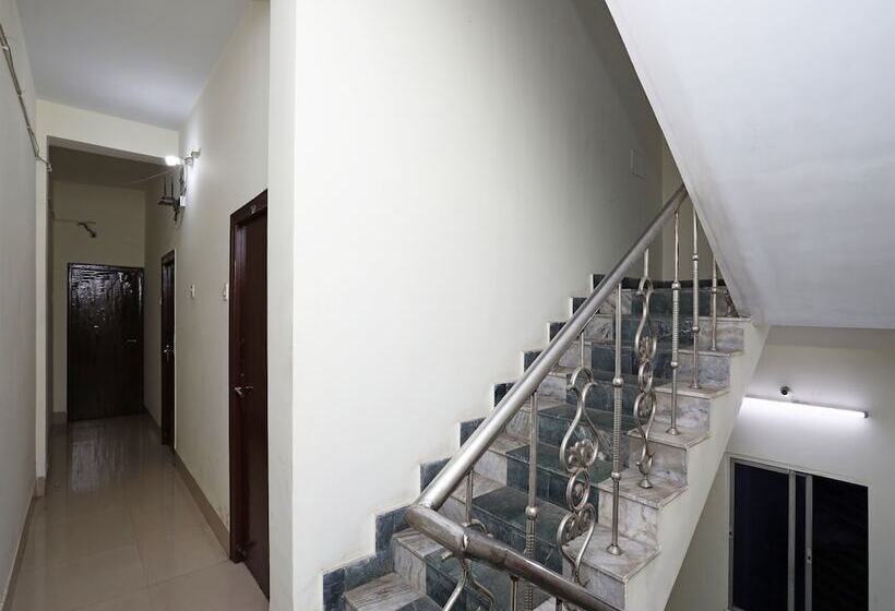 酒店 Vinita Inn By Oyo Rooms