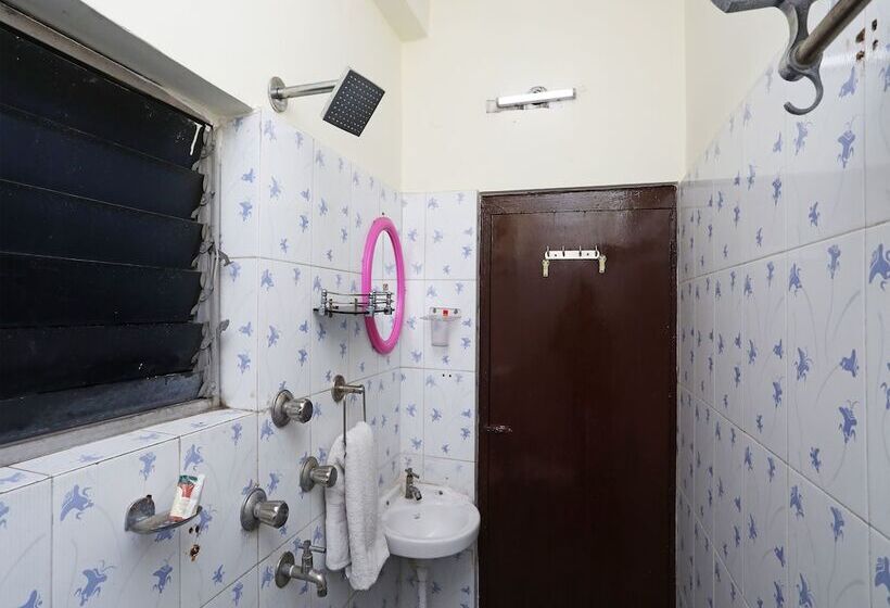 酒店 Vinita Inn By Oyo Rooms