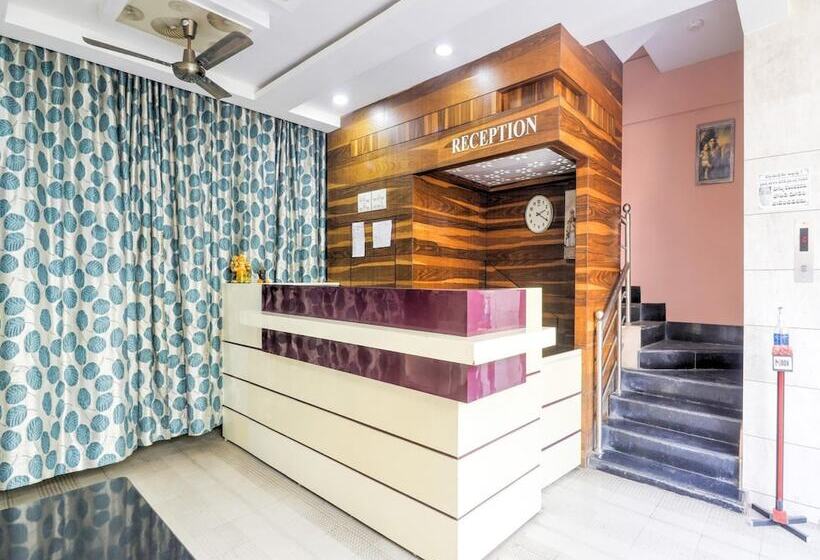 Iroomz Hotel New Ss Inn