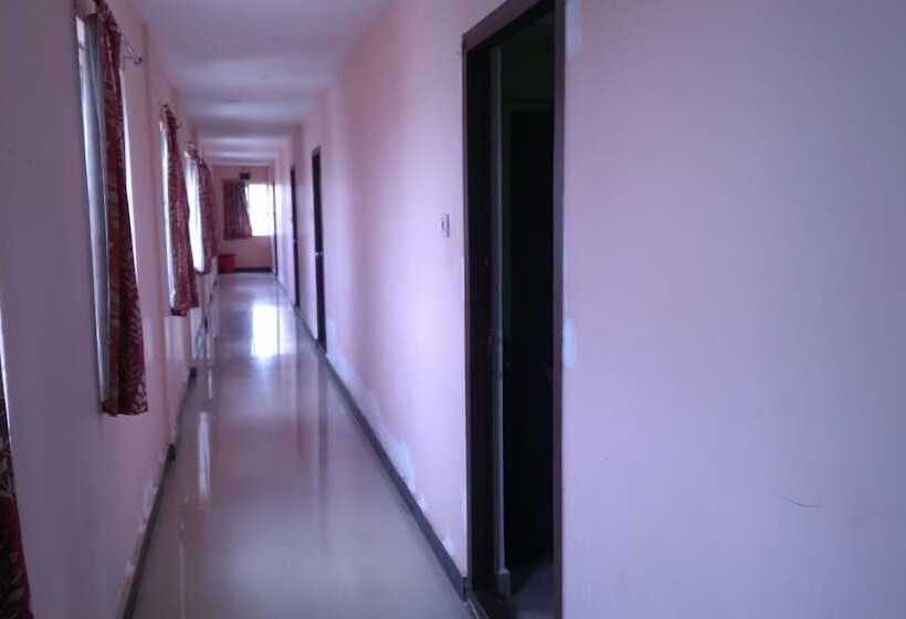 Iroomz Hotel New Ss Inn