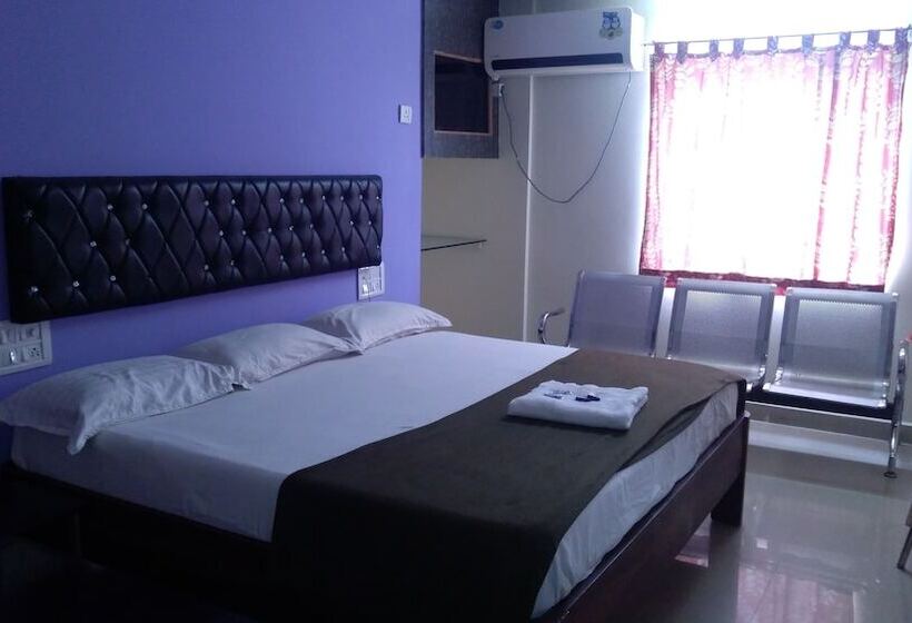 Iroomz Hotel New Ss Inn