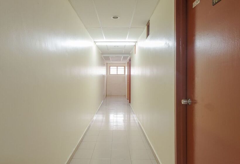 O Captain Hotel Cafe & Bistro