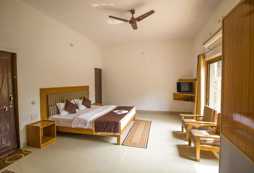 Jungle King Resort