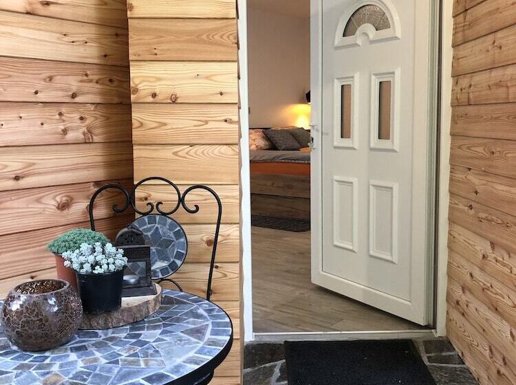 Korošec Apartments And Wellness Centre