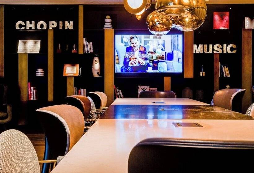 Motel One Warsaw Chopin