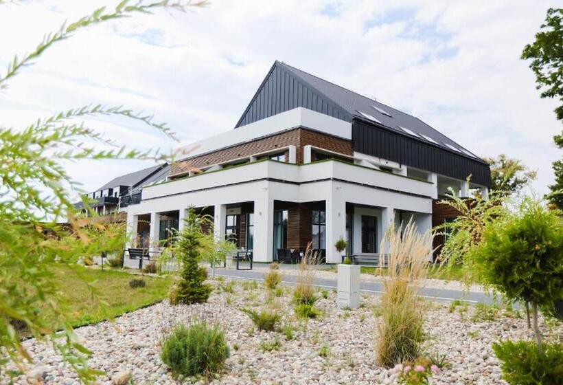 Natural Hotel W Rezerwacie Przy Plaży Na Wyspie