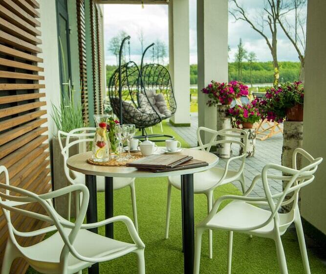 Natural Hotel W Rezerwacie Przy Plaży Na Wyspie