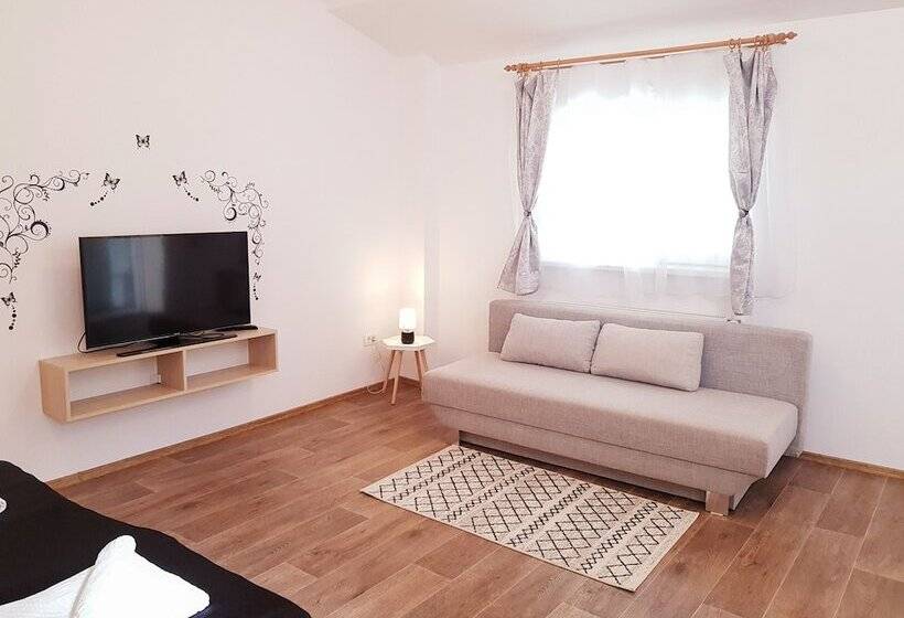 Nice & Cozy Apartments