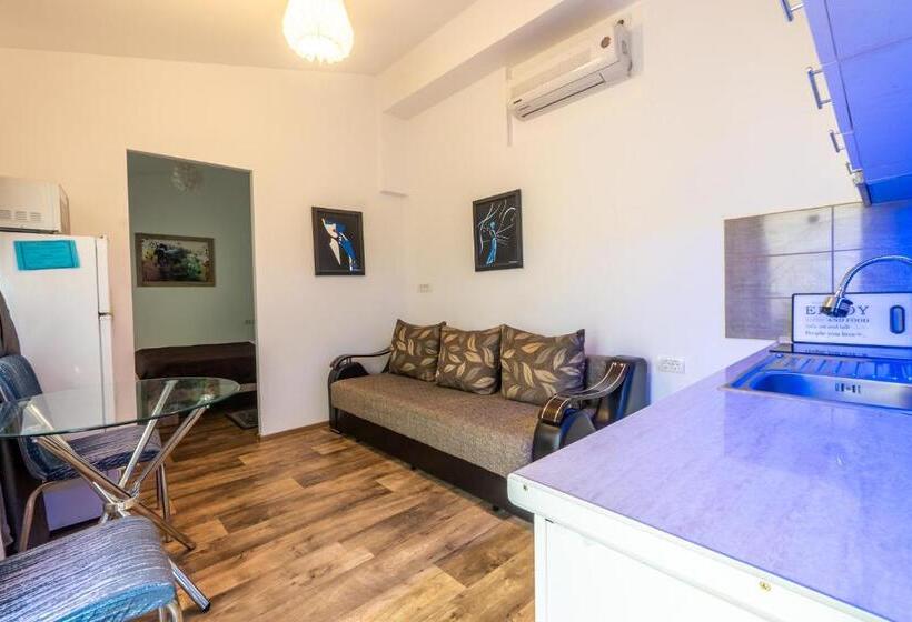 Nice & Cozy Apartments