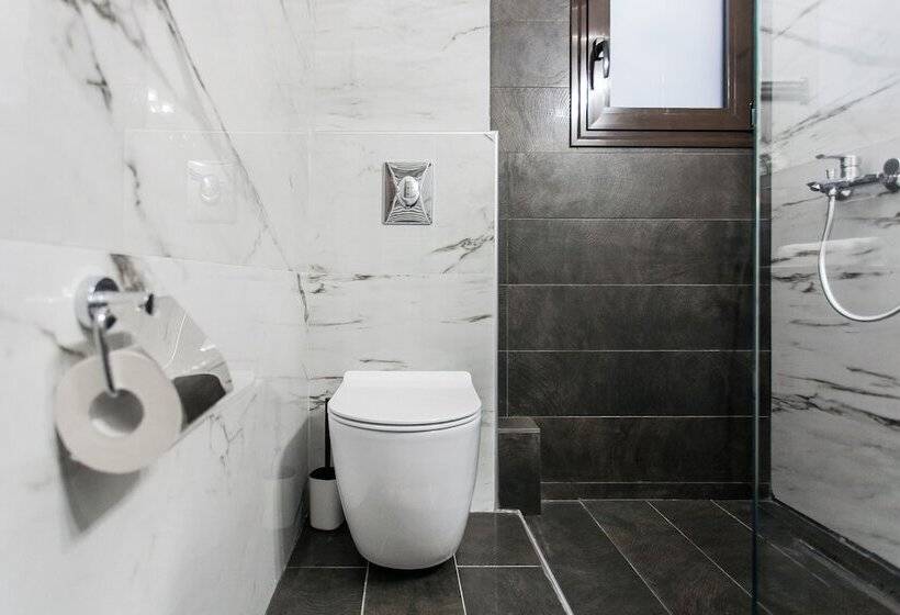 Nicholas Point Apartments And Rooms