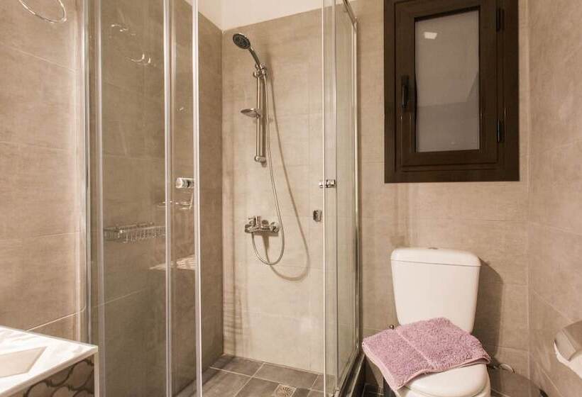 Nicholas Point Apartments And Rooms