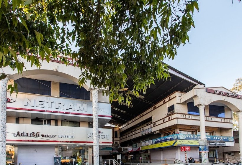 Oyo 24109 Hotel Santushti