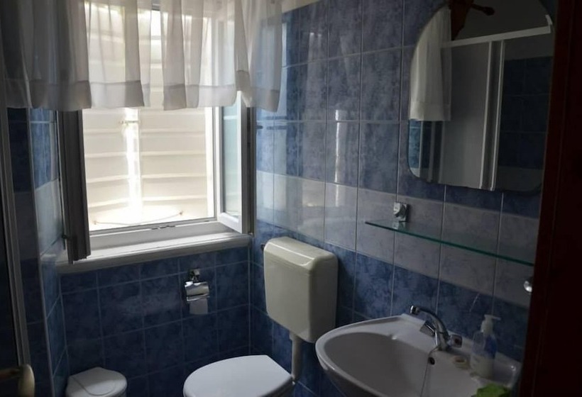 פנסיון Castel Nonna Franka