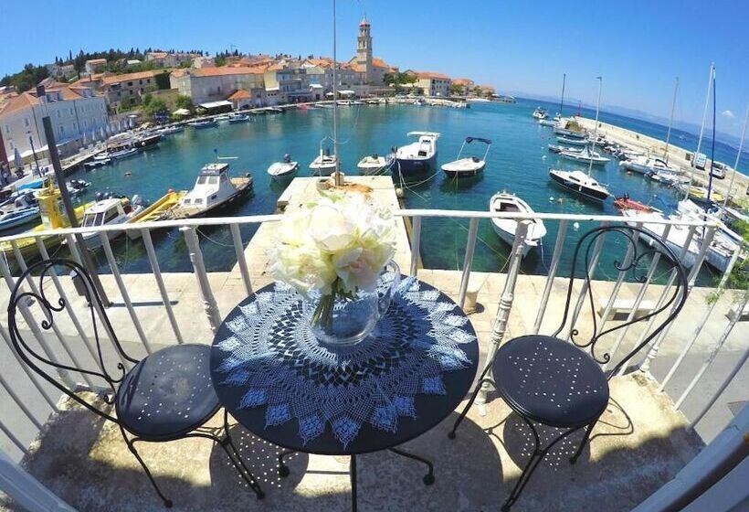 פנסיון Castel Nonna Franka