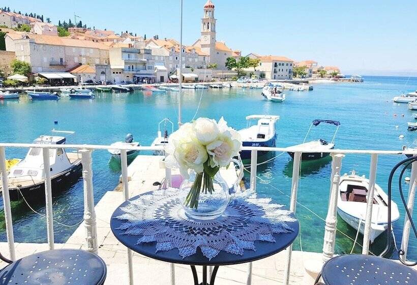 פנסיון Castel Nonna Franka