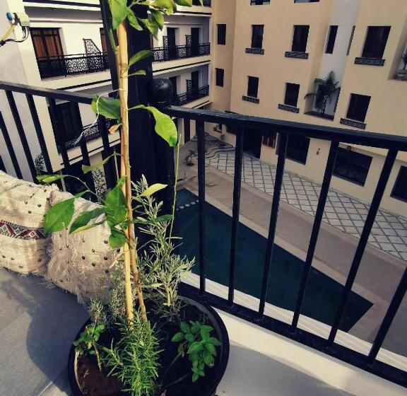 膳宿费 Cine House