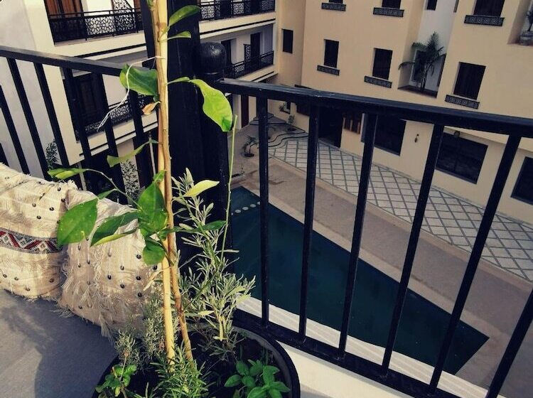 膳宿费 Cine House