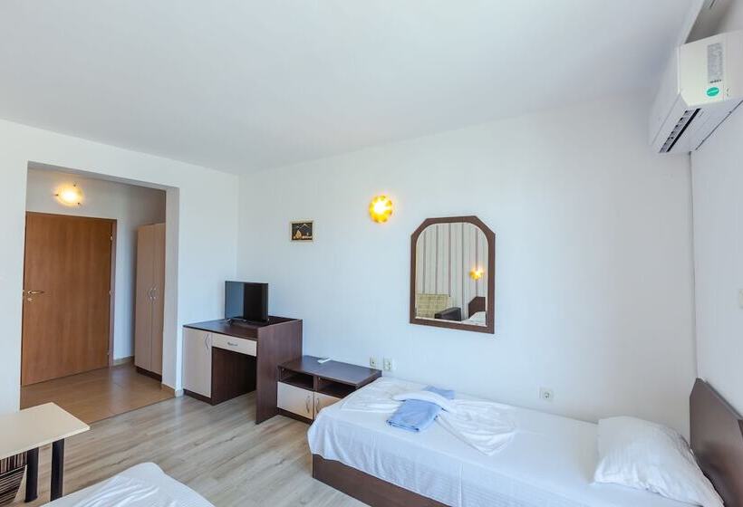 膳宿费 Dafinka Guest House