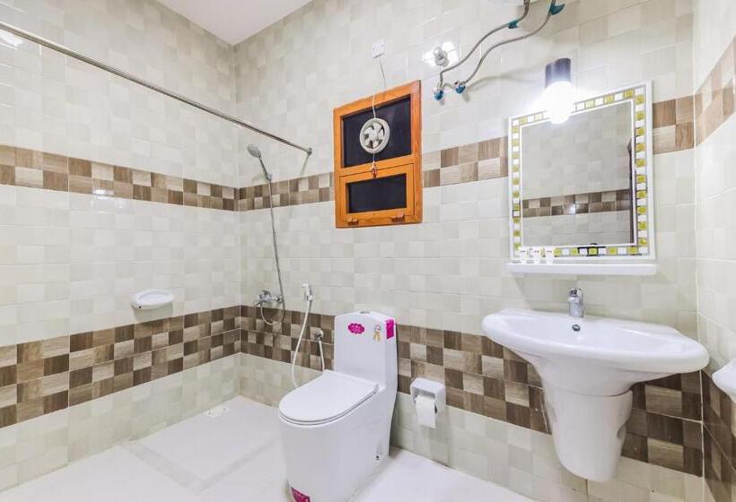 هتل Ras Al Hadd Waves