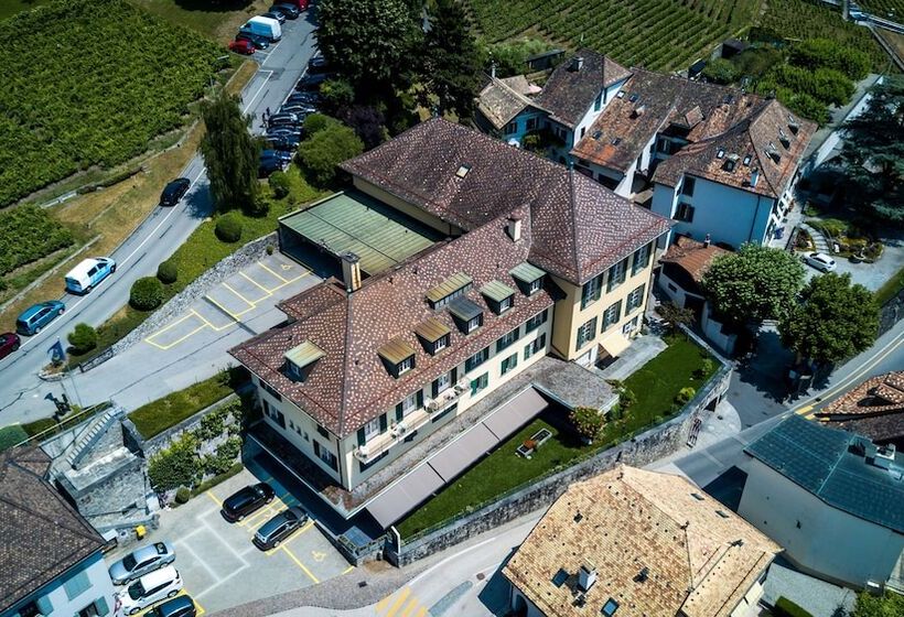 Châtonneyre Hotel & Restaurant