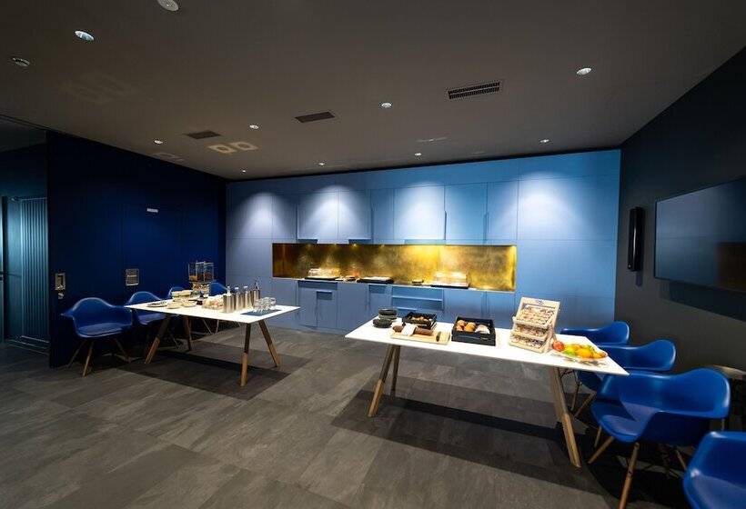 Châtonneyre Hotel & Restaurant