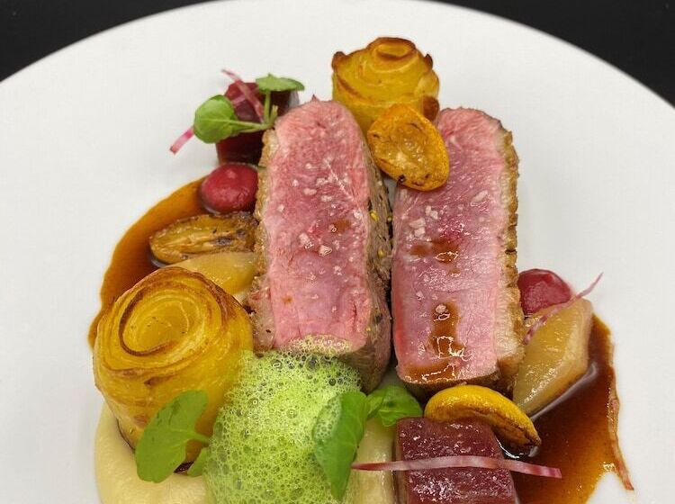 Châtonneyre Hotel & Restaurant