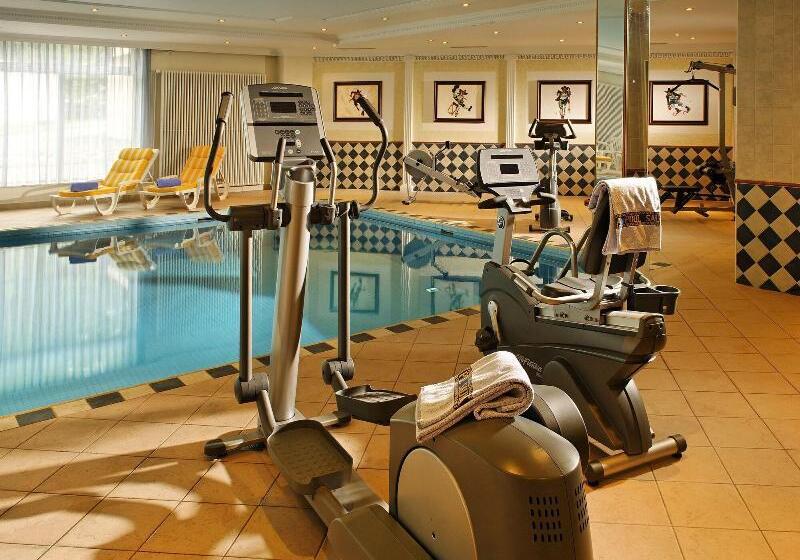 The Glacier Hotel   Ex Eurotel Victoria