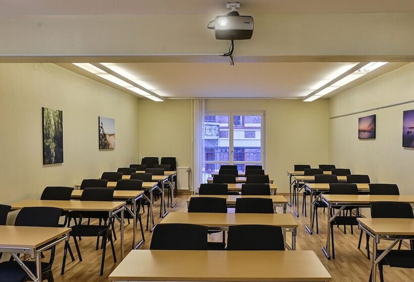 ホテル Amadeus By First