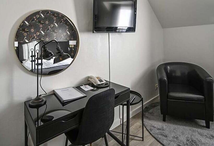 ホテル Amadeus By First