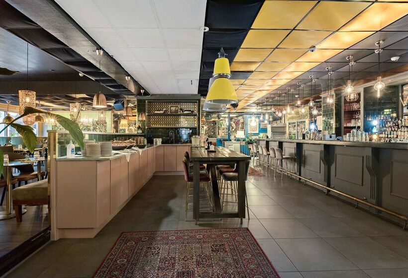 فندق Best Western Plaza