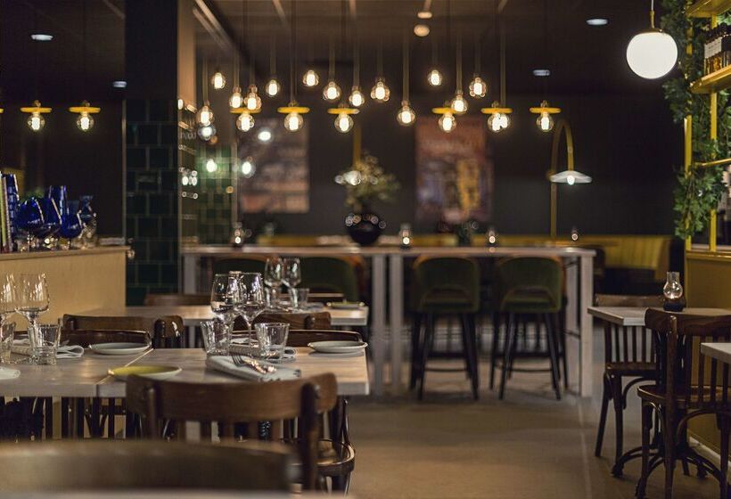 בית מלון כפרי Best Western Plus Hus 57