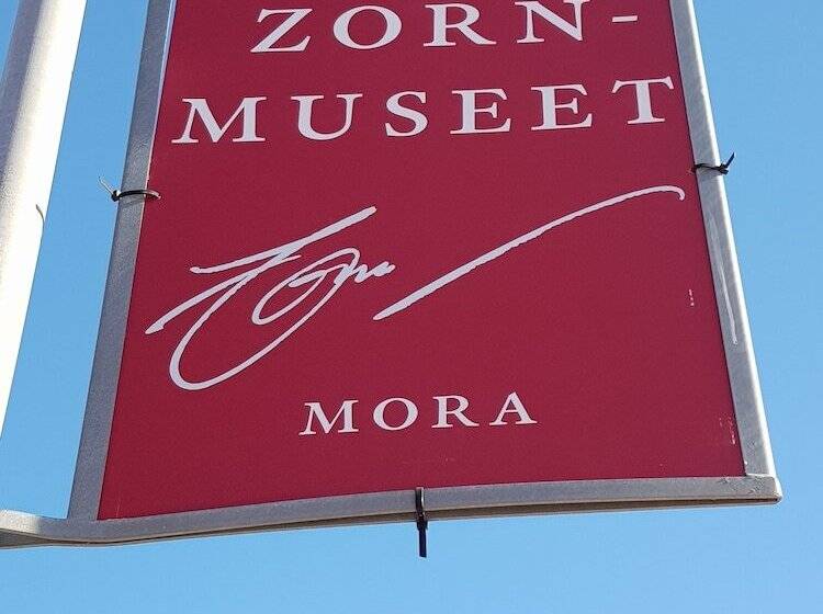 호텔 Bishops Arms Mora