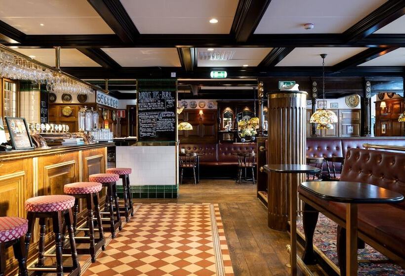 호텔 Bishops Arms Mora