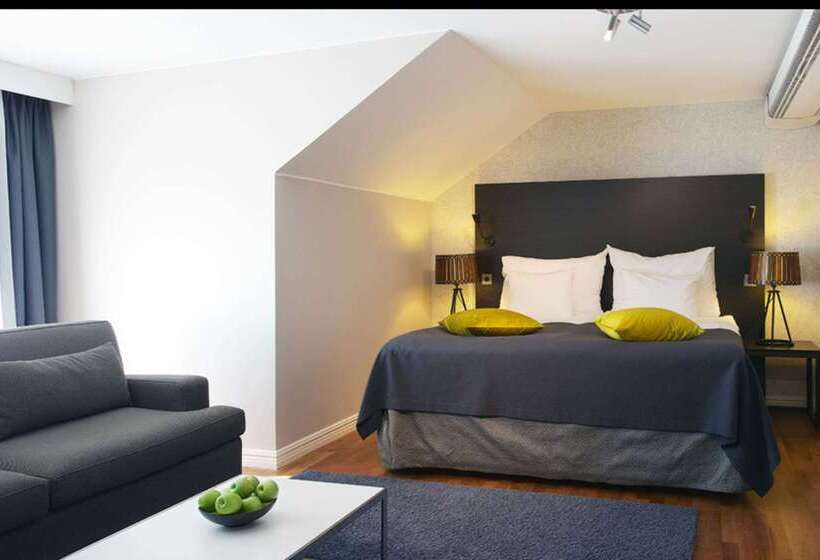 Clarion Collection Hotel Plaza