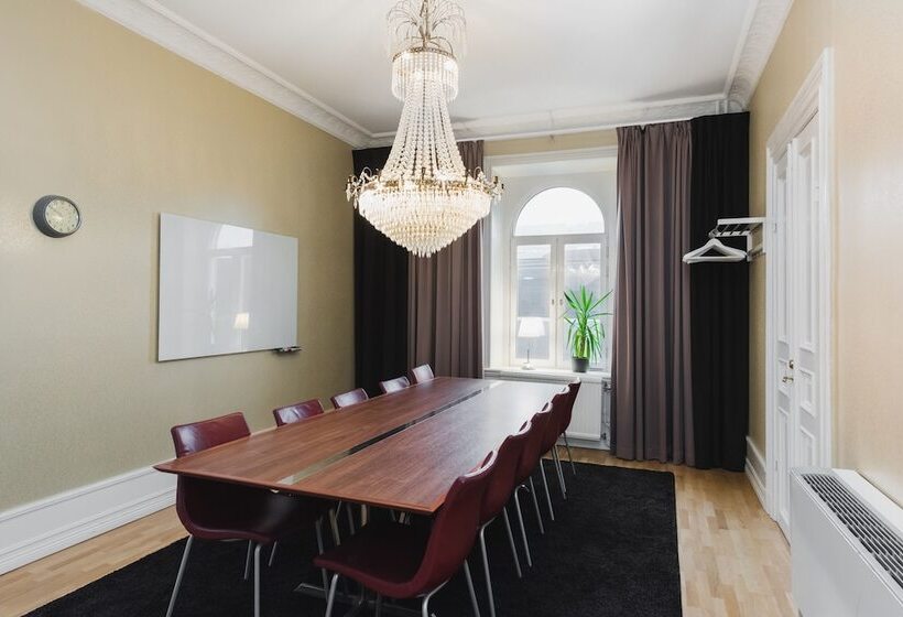 Clarion Collection Hotel Plaza