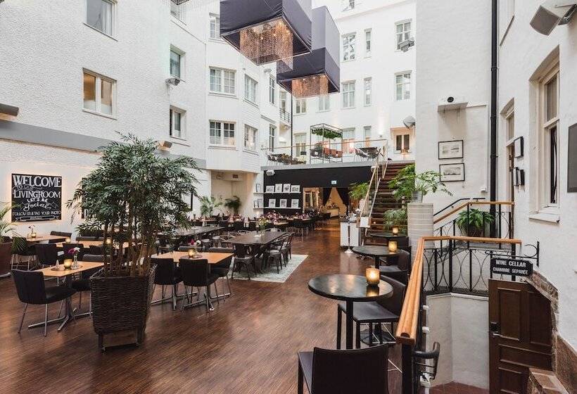 Clarion Collection Hotel Plaza