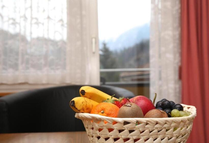 ホテル Crystal Interlaken