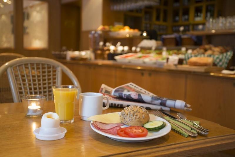 فندق Crystal Plaza