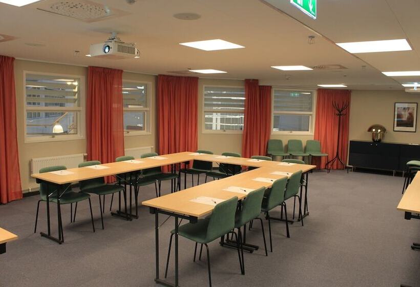 Отель Good Morning+ Halmstad