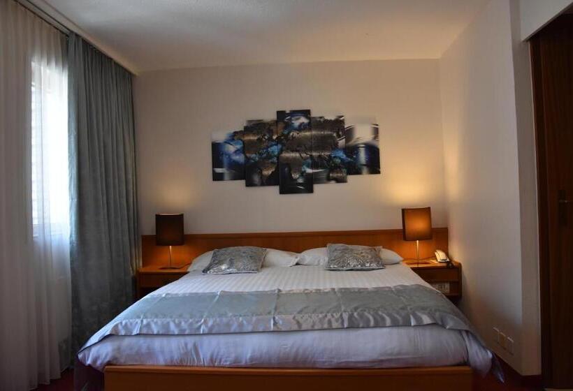 בית מלון כפרי Hôtel Des Trois Rois