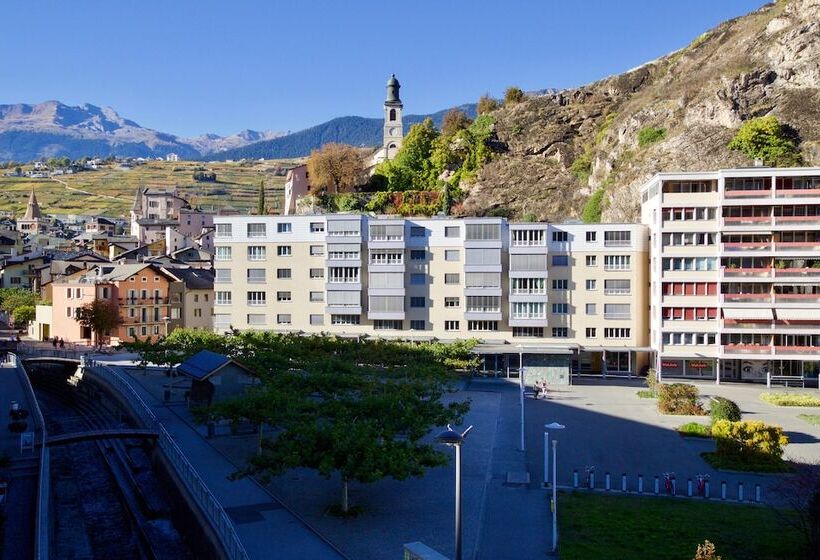 Отель Hôtel Du Rhône