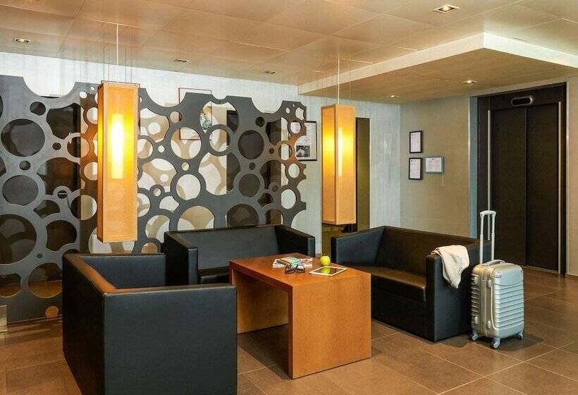 Otel Ibis Zurich Adliswil