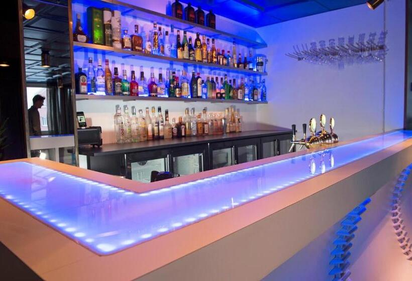 בית מלון כפרי L Hulingen